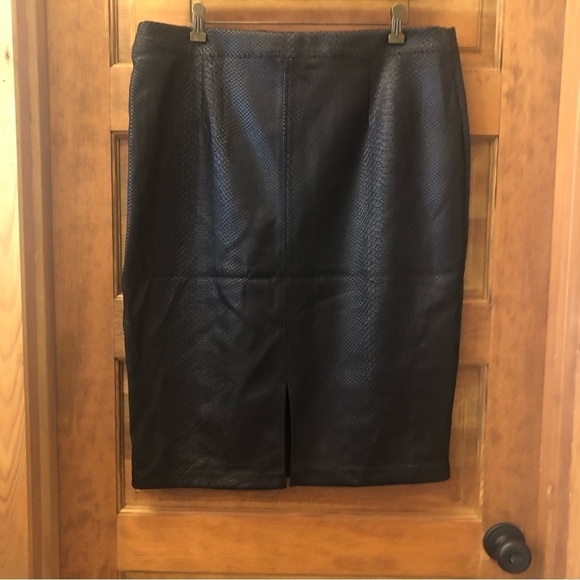 Marc New York/black reptile skirt/ NWT size XL - Picture 4 of 12